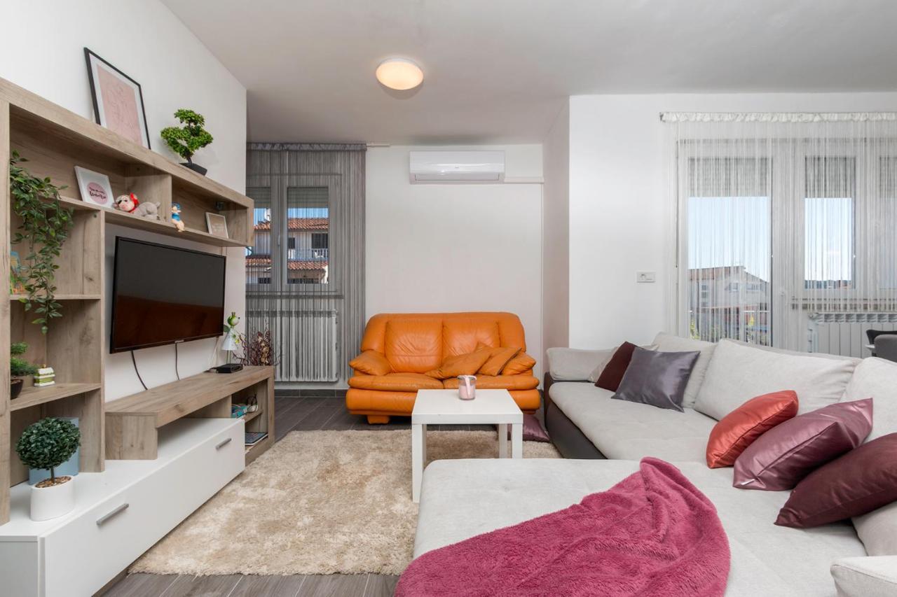 Apartment Kris Pula Exterior photo
